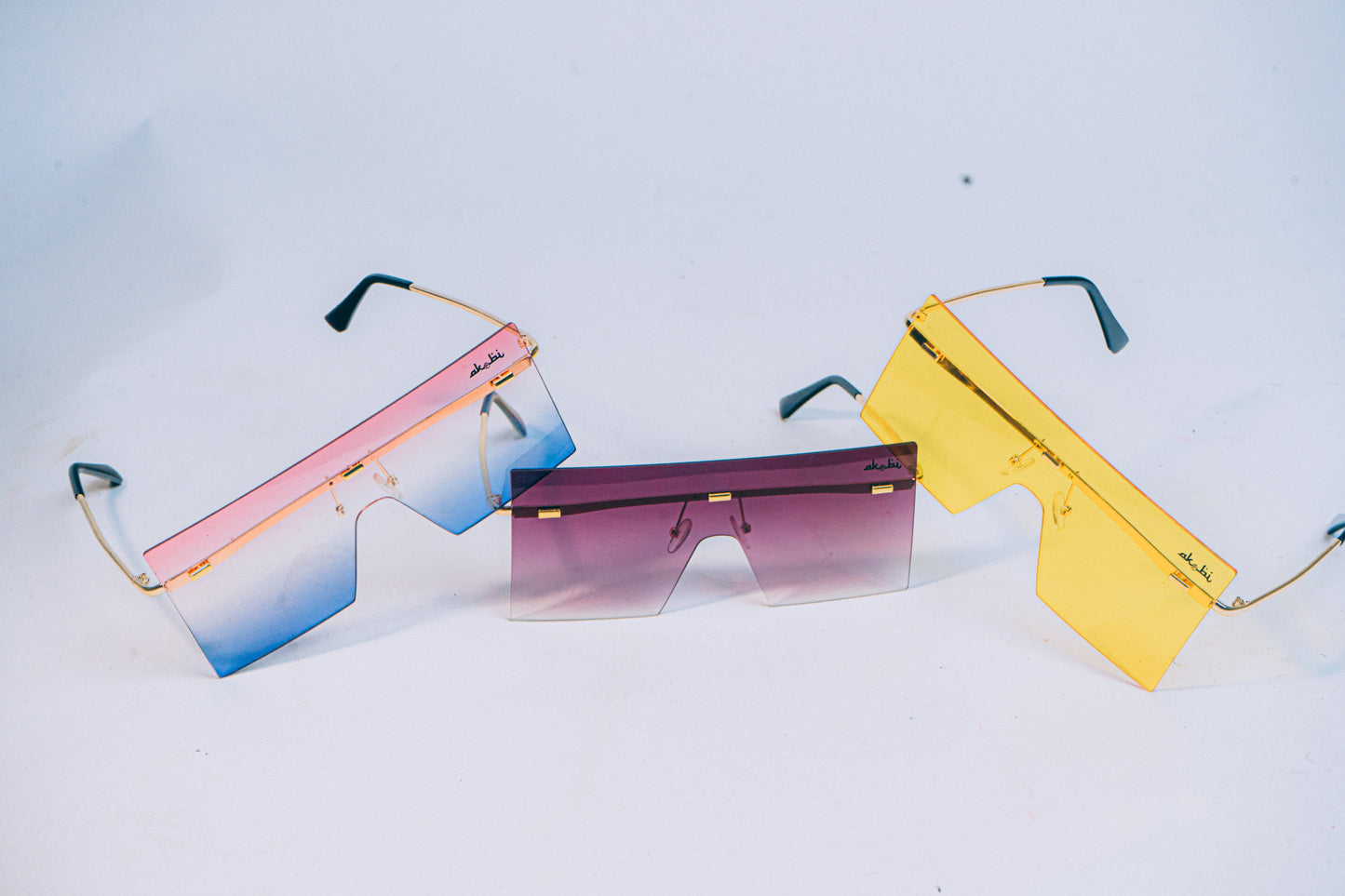 Frameless Sunglasses – Unisex Fashion Accessory by Akobi